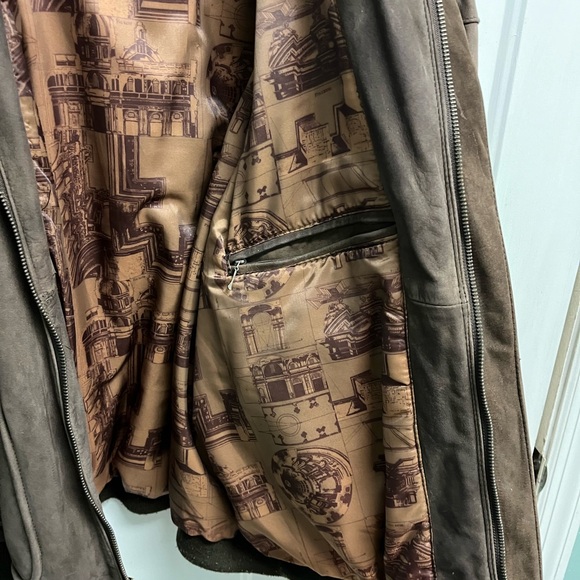 Men’s leather jacket pre-owned in very good condition. Soft leather Size XL - Picture 5 of 8